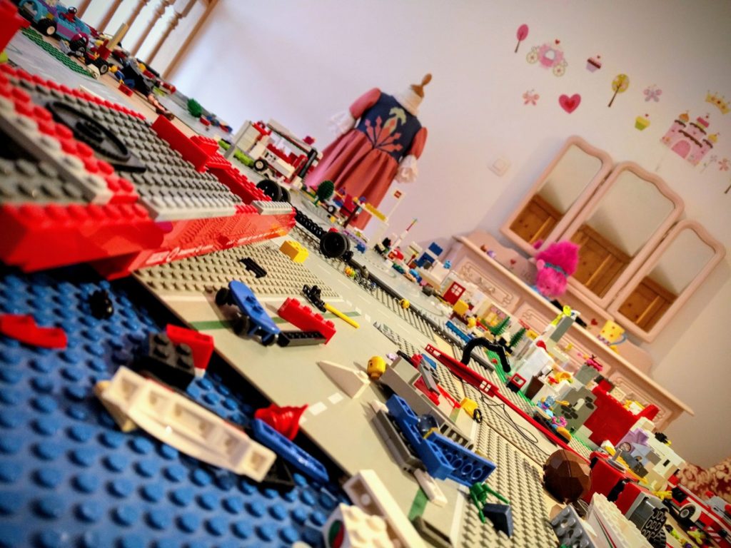 Allé, Saint Nicolas, je vais profiter d'un peu de calme à la maison pour faire un peu de rangement ! -- Novembre 2017