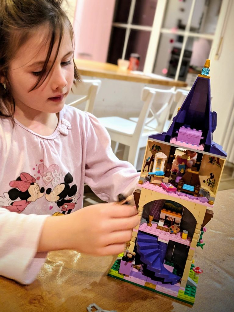 Waouhouw Papou, Mamou, elle est magnifique cette tour de Raiponce !! -- Novembre 2018