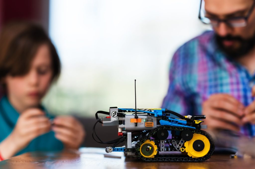 Voilà de quoi mettre de l'occupation pendant le confinement, Joyeux Anniversaire Charly pour tes 11 ans. -- Avril 2020