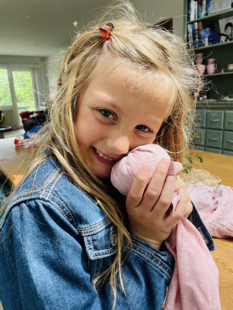 Opération, réparation de Doudou Fantôme !