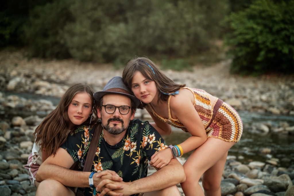 On joue dans la rivière du Camping du Ranc Davaine #Ardèche2023