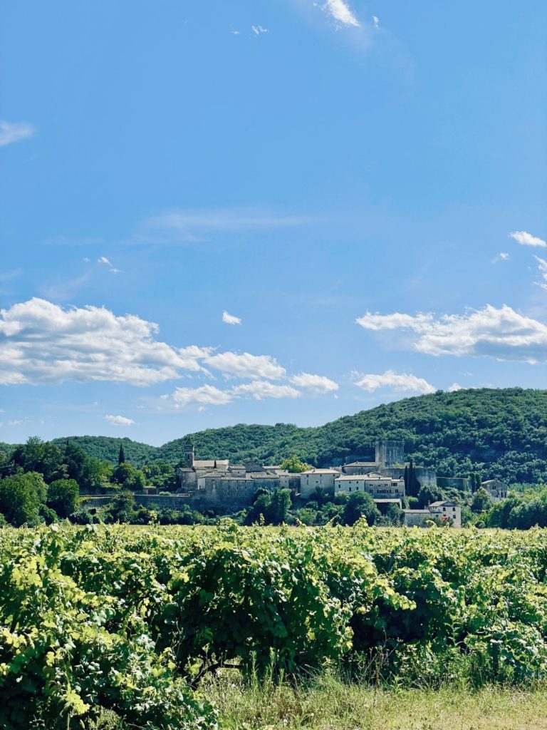 Montclus sans ses champs de lavande