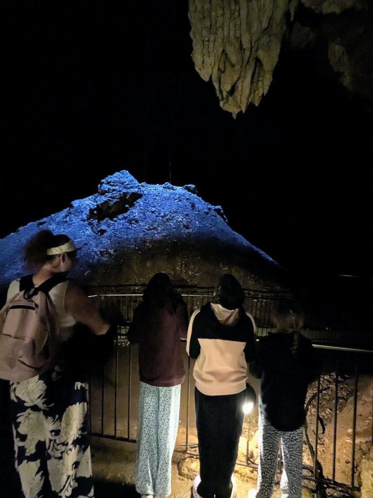 Incroyable expérience que cette descente à plus de 100m sous terre dans l'un des plus majestueux site de France, Orgnac-l'Aven