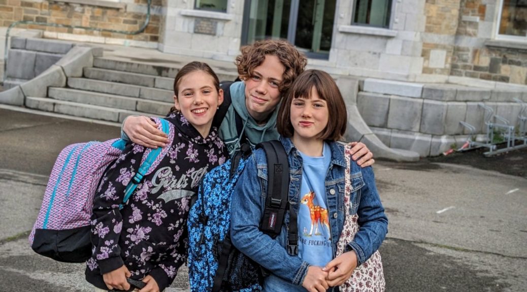 Les trois grands sont maintenant au collège du Sartay !