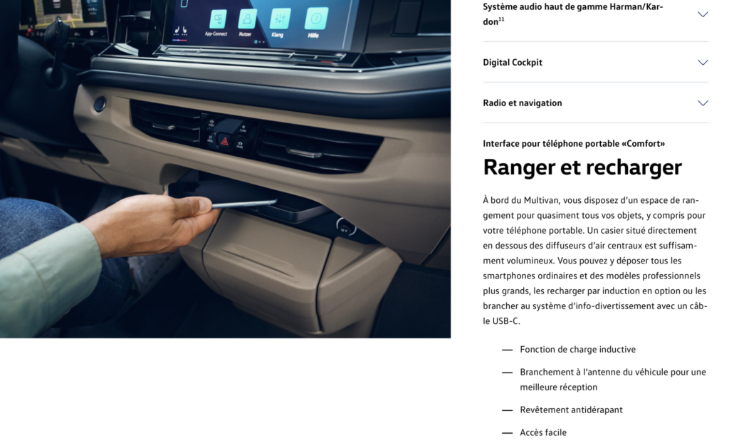 Il y a des espaces de rangements partout, ouf ! Même une place dédiée au Smartphone avec recharge par induction.