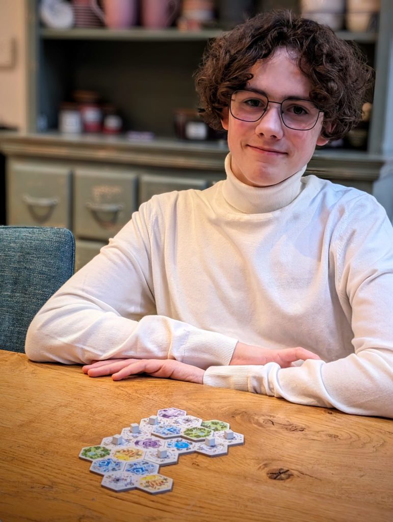 Aujourd'hui, on découvre Akropolis.