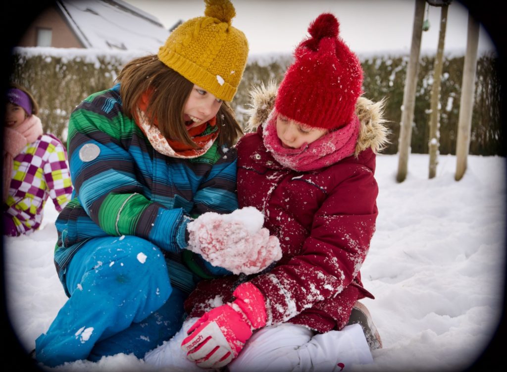 On fait les fofolles dans la neige