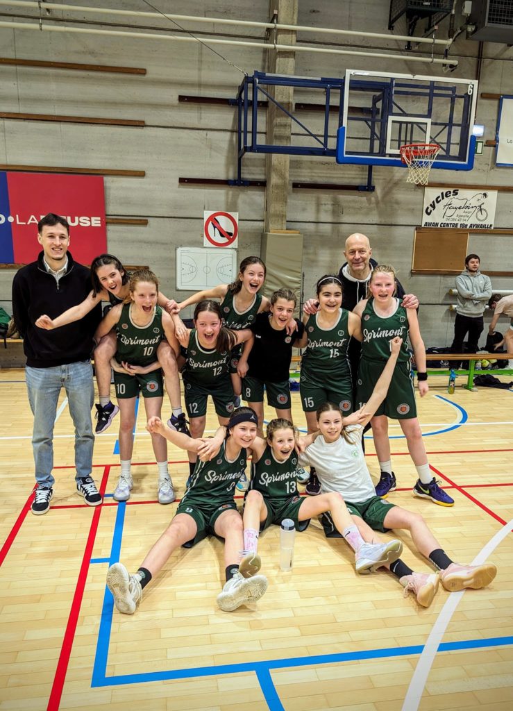 Belle victoire des U14 Sprimont contre une redoutable équipe de Herve. 60-43. Bravo les filles ! (17/03/2024)