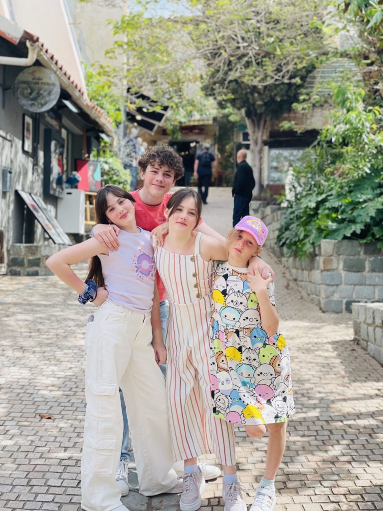 Samedi dernier, très belle découverte du village du Castellet. On se perd dans les petits commerces, on mange un bon restaurant en famille et on profite de la vue !