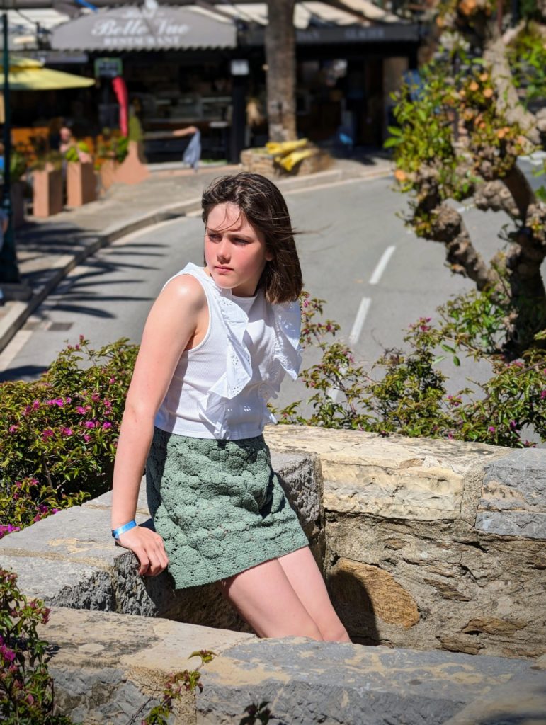 Mardi, dernière journée dans le sud, j'ai programmé une belle excursion qui nous amène tout d'abord dans le joli village de Bormes-Les-Mimosas sur les hauteurs de bords de Méditerranée.