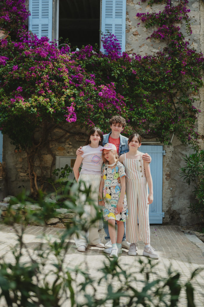 Samedi dernier, très belle découverte du village du Castellet. On se perd dans les petits commerces, on mange un bon restaurant en famille et on profite de la vue ! - Quena, 2024