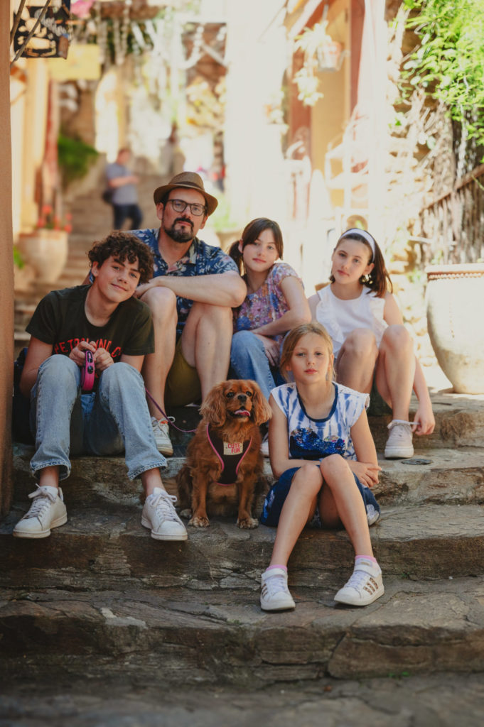 Mardi, dernière journée dans le sud, j'ai programmé une belle excursion qui nous amène tout d'abord dans le joli village de Bormes-Les-Mimosas sur les hauteurs de bords de Méditerranée. Quena, 2024