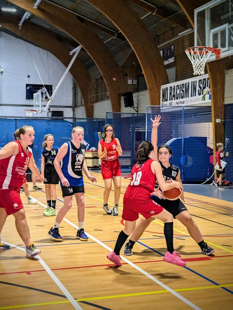 Premier match de Basket pour Alice avec Alliance Flémalle