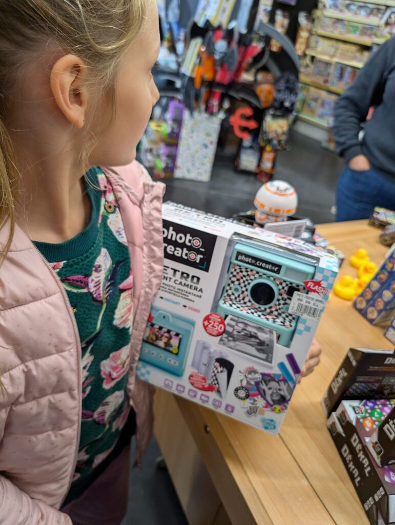 L'appareil photo imprimante, Rose en a encore trouvé un autre chez JouéClub Nandrin.