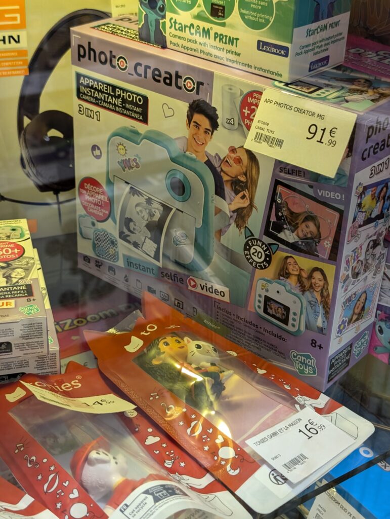 Il y a plein de modèle différents de ces Appareils photos qui impriment