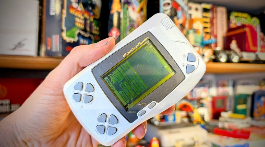 Ma console Bandaï Wonderswan ramenée du Japon.