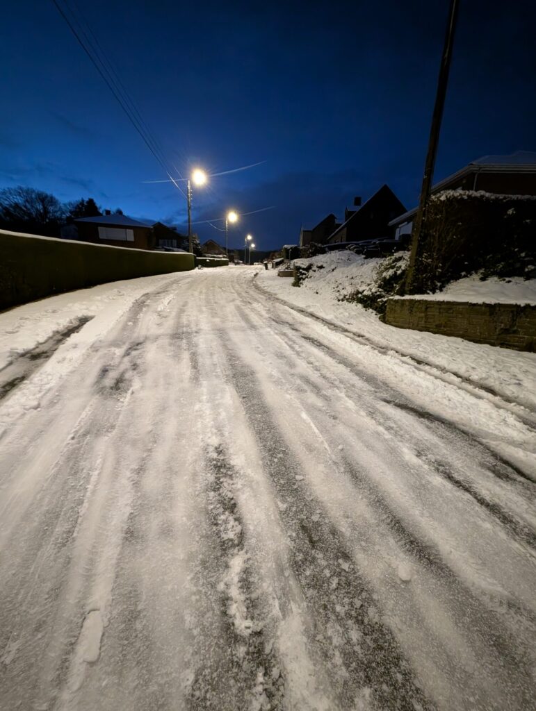Impossible de prendre la route dans ces conditions....