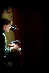Tongo Charly Martin au piano