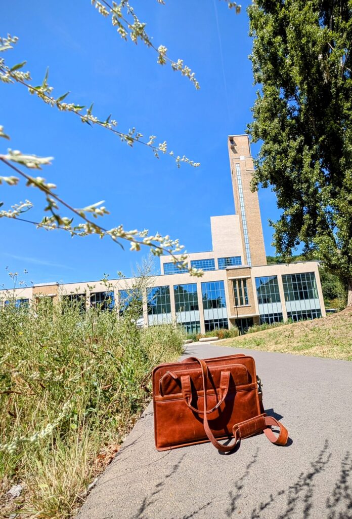 Officiellement en congé !! De quoi recharger les batteries, défragmenter la mémoire, histoire d'être au top pour les nouveaux projets de la rentrée ! Belles vacances !
