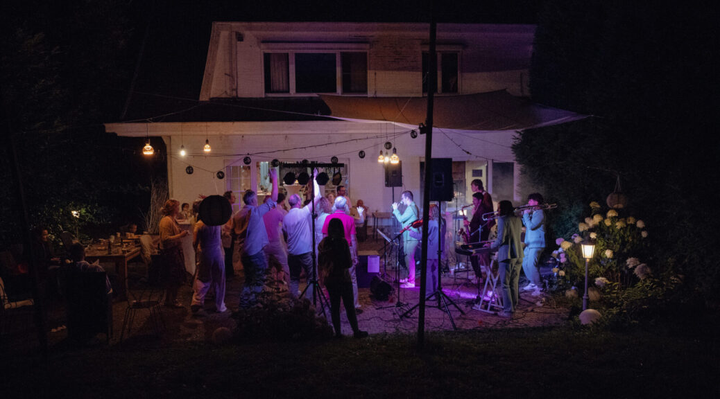 Concert privé des Freaky Mornings à l'Atelier Sauvage pour l'anniversaire de Jessica