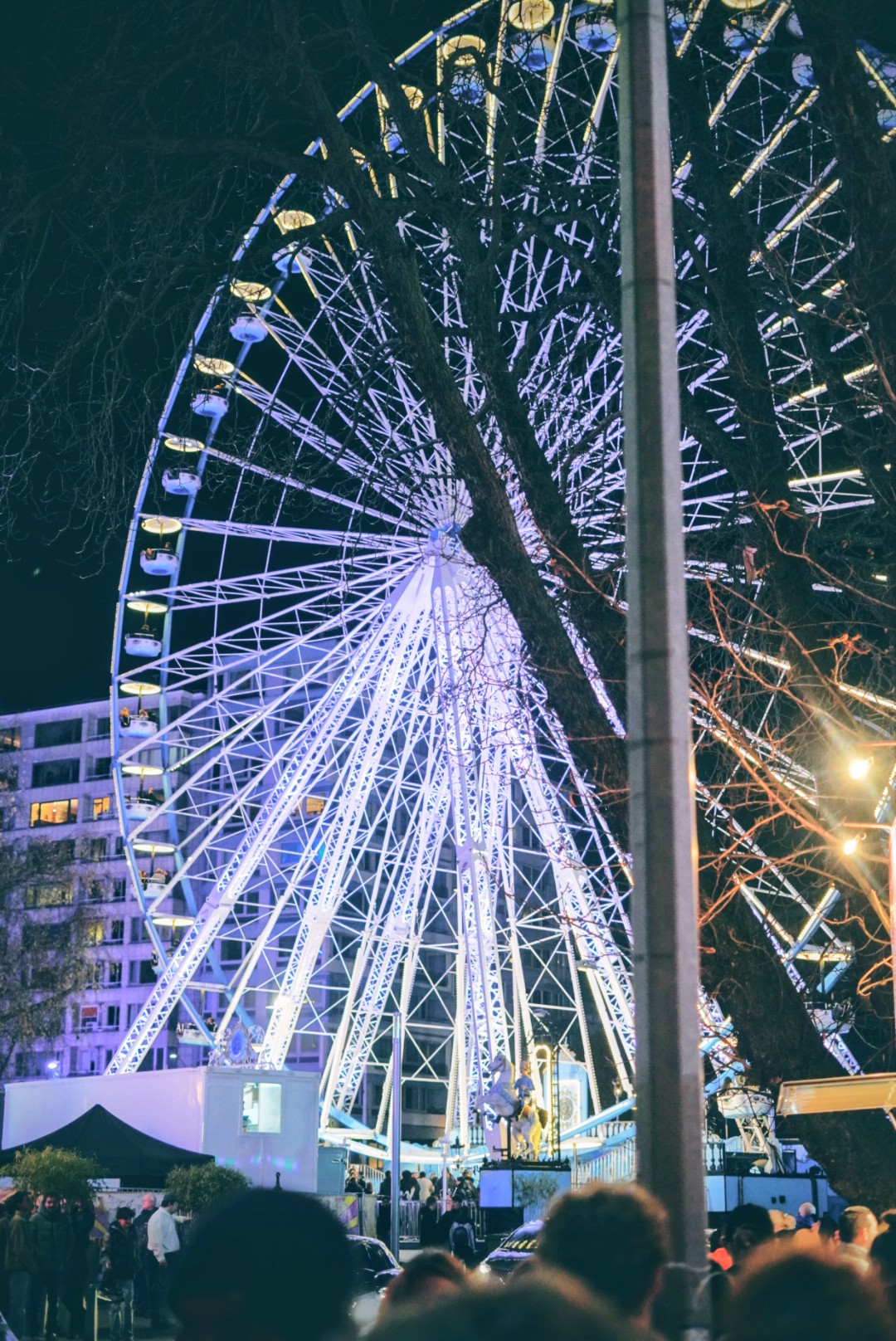 Que de monde, que de monde... Finalement la seule attraction amusante, c'était de prendre Le Tram de Liège ! Mais à 6-1, c'était presque l'attraction la plus chère