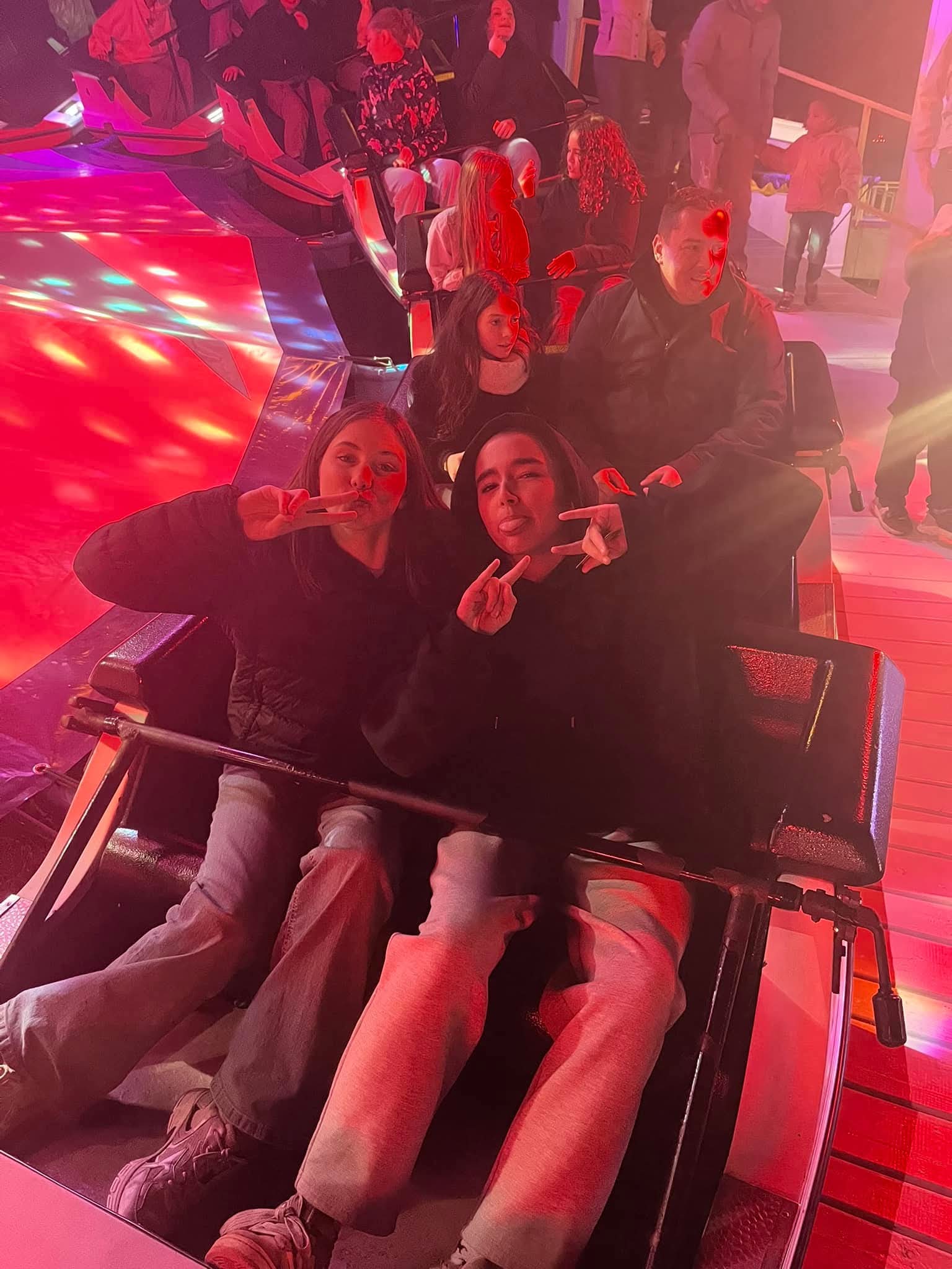 Alice sur la foire avec ses copines du Basket