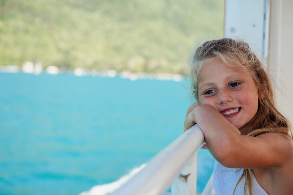 En ballade sur le Lac d'Annecy. Rose 6 ans et demi. Juillet 2022