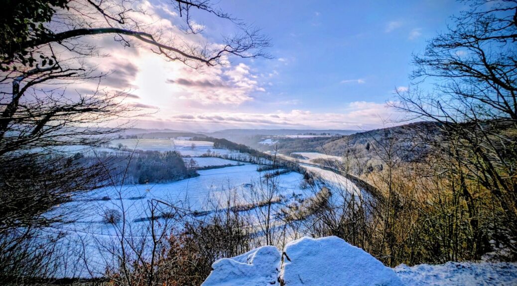 La roche aux faucons sous la neige ©LMDC 2026