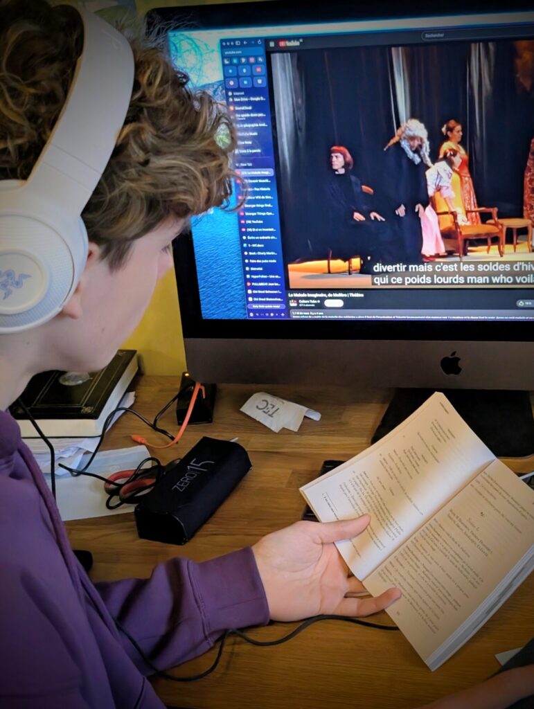 Chacun lit à sa manièrere