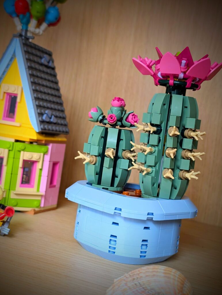 Elles sont jolies ses petites décos "botaniques" de la série LEGO que les filles ont reçues.