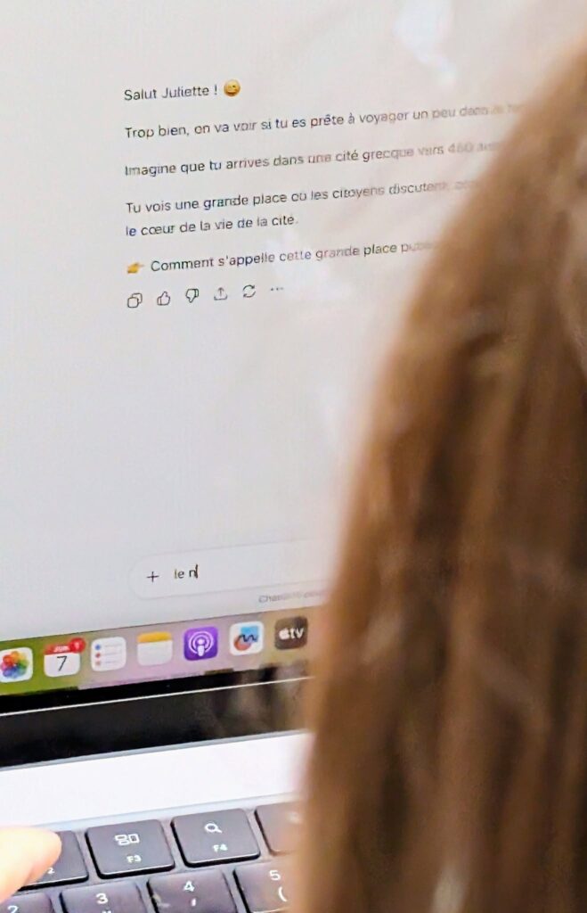 Petit coup de pouce pour l'Exam d'histoire ! Ce qui au vu du temps passé à bavarder avec Hermès est déjà plutôt concluant.