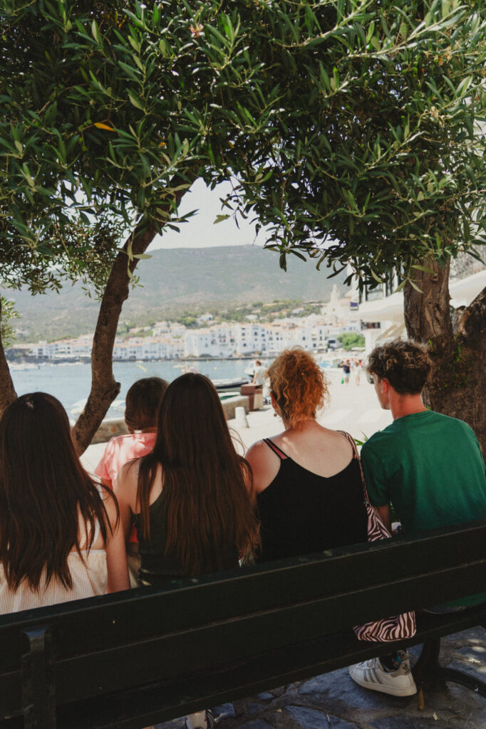 Vacances dans les Pyrénées orientales - à la recherche d'un peu de fraîcheur au pied des Pyrénées, sur la Costa Brava dans le bucolique petit port de Cadaquès - ©LMDC, 2026