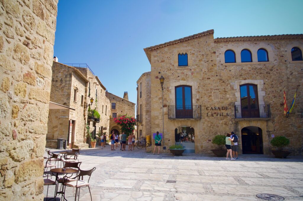 Vacances dans les Pyrénées orientales - à la découverte de deux petits villages de la Costa Brava - Pals - ©LMDC, 2026